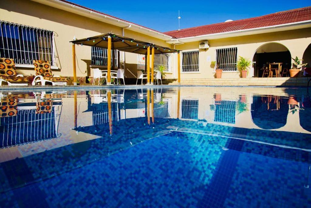 Bougainvilla Guesthouse&Restaurant Lubumbashi Extérieur photo