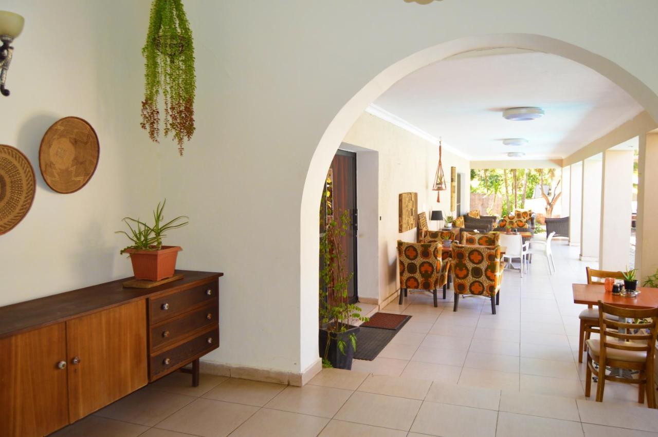Bougainvilla Guesthouse&Restaurant Lubumbashi Extérieur photo