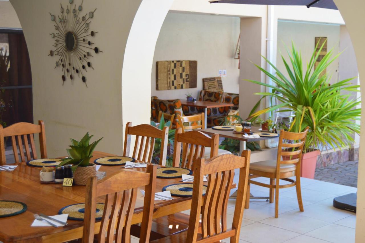 Bougainvilla Guesthouse&Restaurant Lubumbashi Extérieur photo