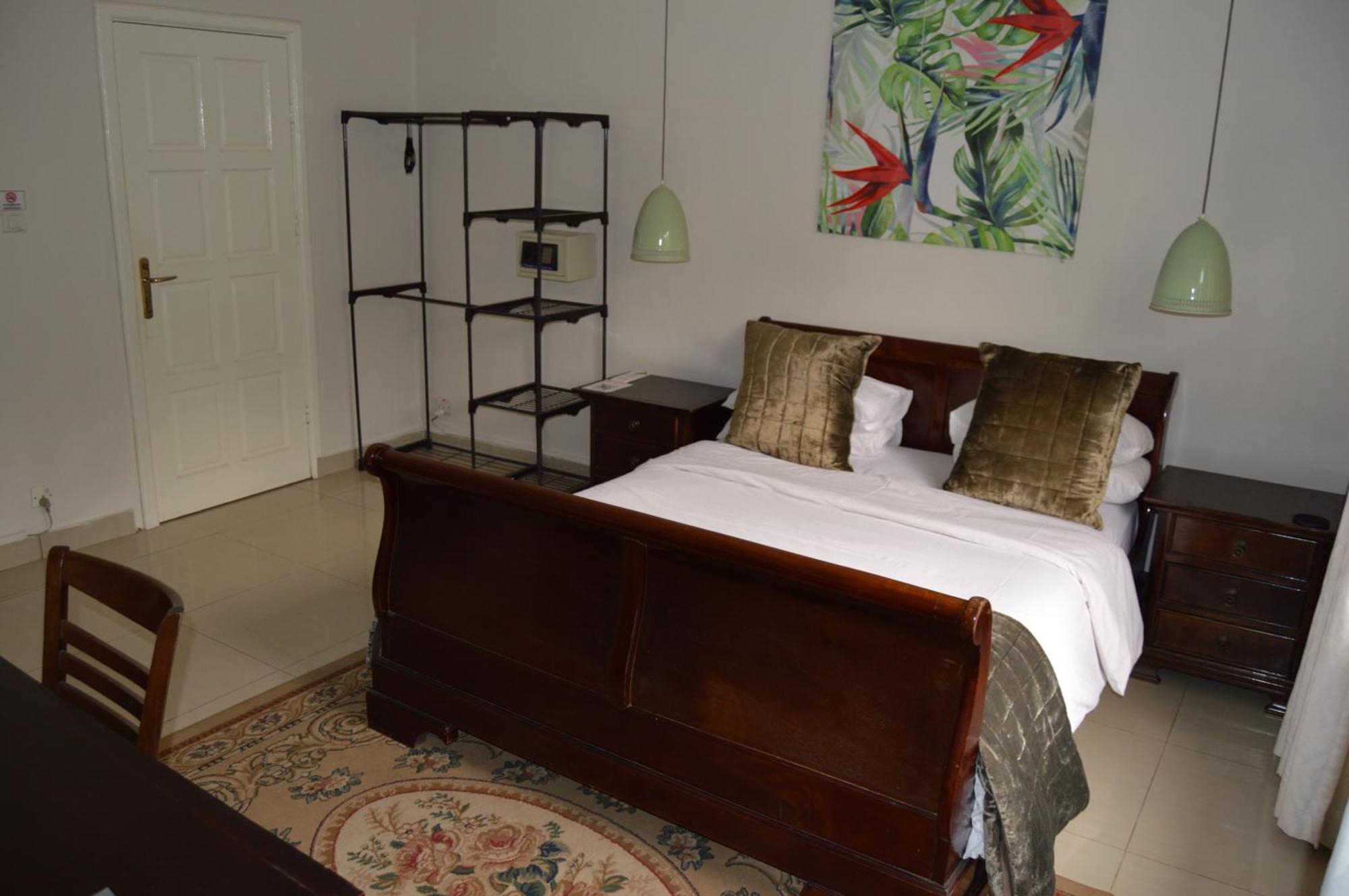 Bougainvilla Guesthouse&Restaurant Lubumbashi Extérieur photo
