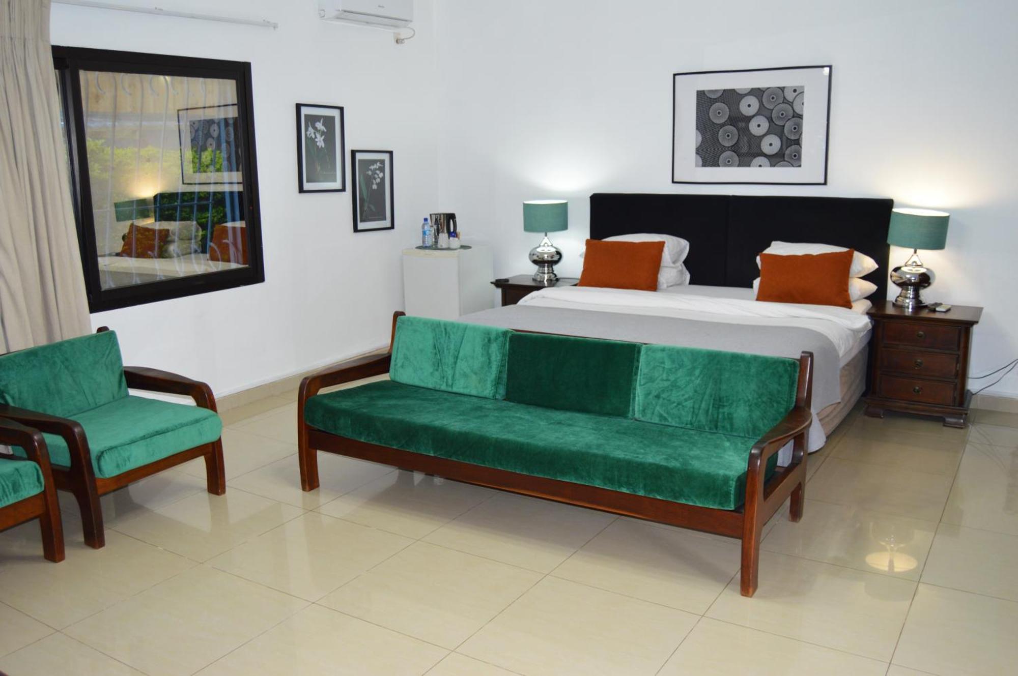 Bougainvilla Guesthouse&Restaurant Lubumbashi Extérieur photo