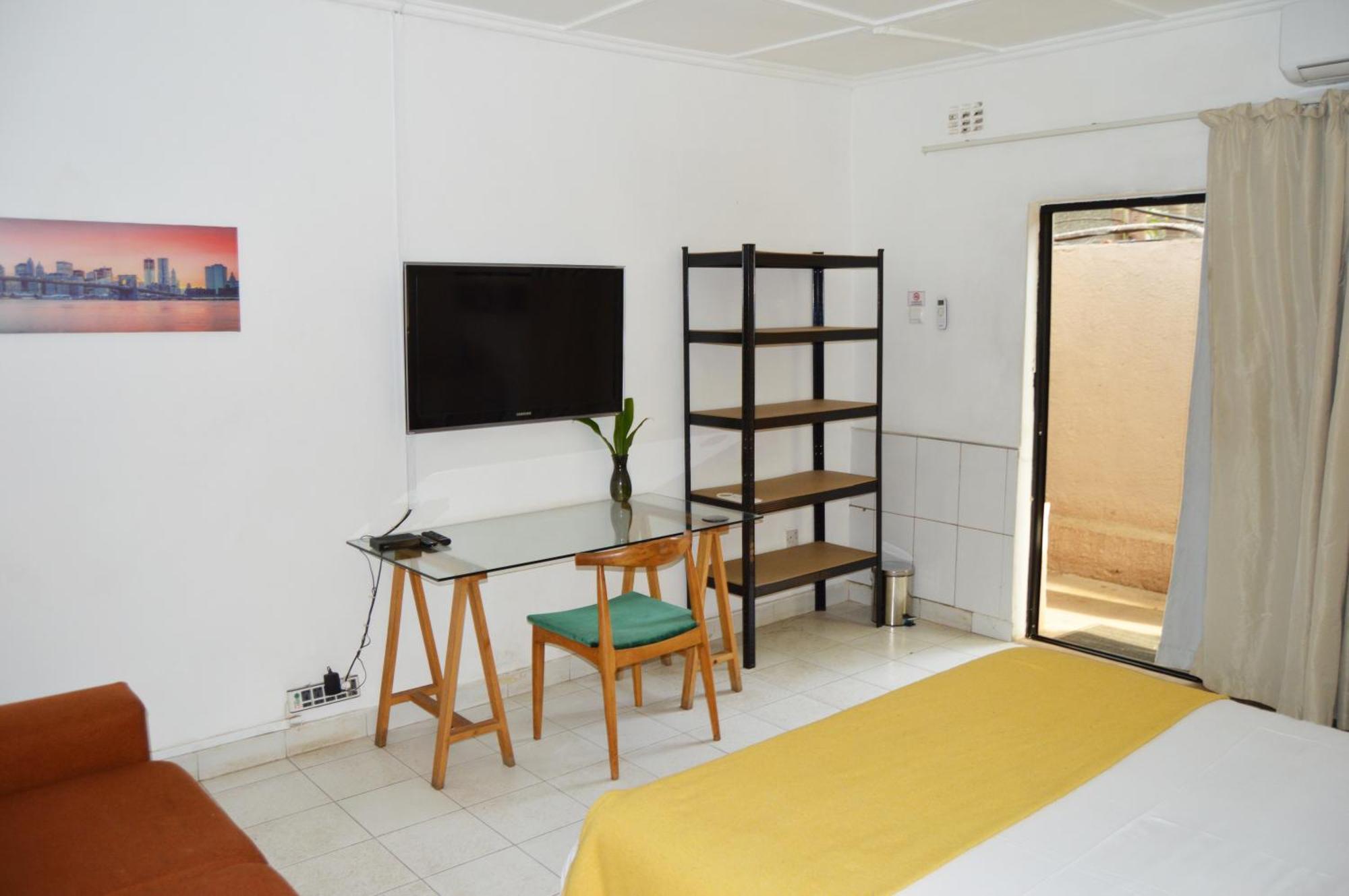 Bougainvilla Guesthouse&Restaurant Lubumbashi Extérieur photo